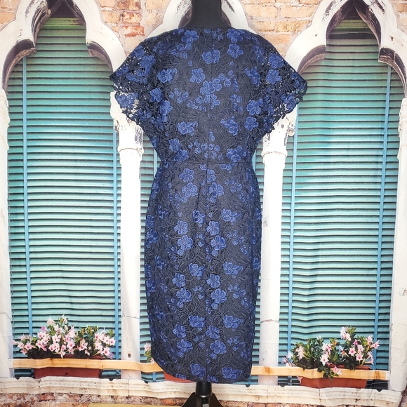 Ralph Lauren Embroidered Petal Sleeve V-Neck Knee Length Sheath Dress - NWT - Picture 7 of 12